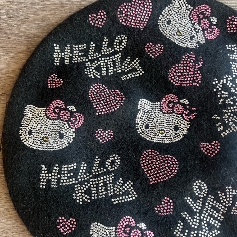Hello Kitty Black Beret Hat x Forever 21 - Picture 3 of 6